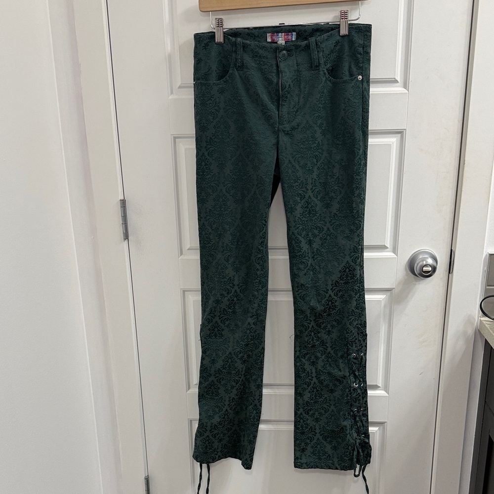 URBAN OUTFITTERS Lace Up dark green Damask print Pants size 4